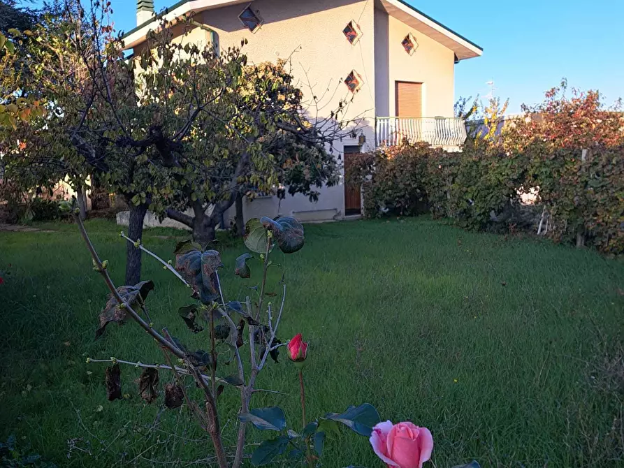 Immagine 28 di Villa in vendita  in Contrada Marcianese 11 a Lanciano
