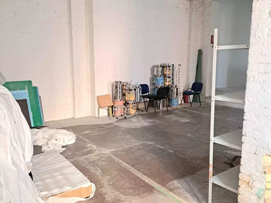 Immagine 37 di Laboratorio in affitto  in Via del Pescara 5 a Lanciano