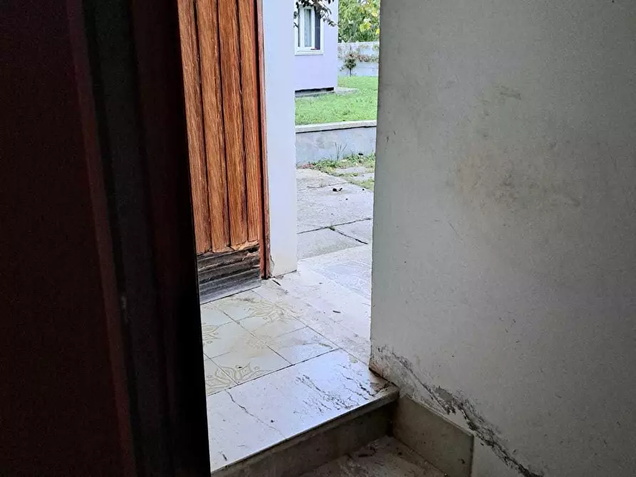 Immagine 35 di Villa in vendita  in Contrada Marcianese 11 a Lanciano