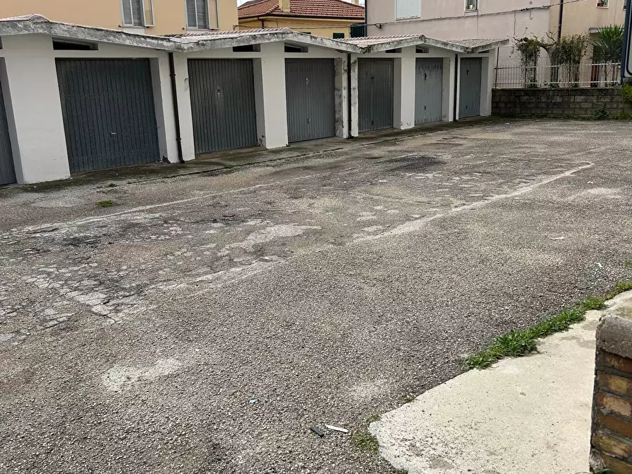 Immagine 1 di Garage in affitto  in Via Martiri VI Ott. 51 a Lanciano