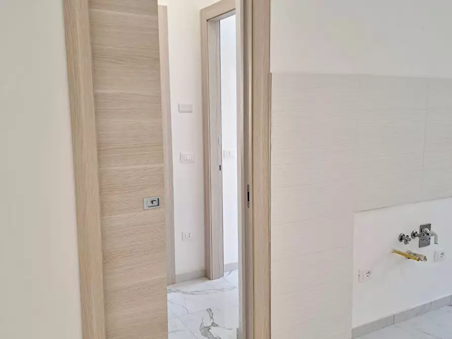 Immagine 9 di Pentalocale in vendita  in Via Martiri VI Ott. 17 a Lanciano