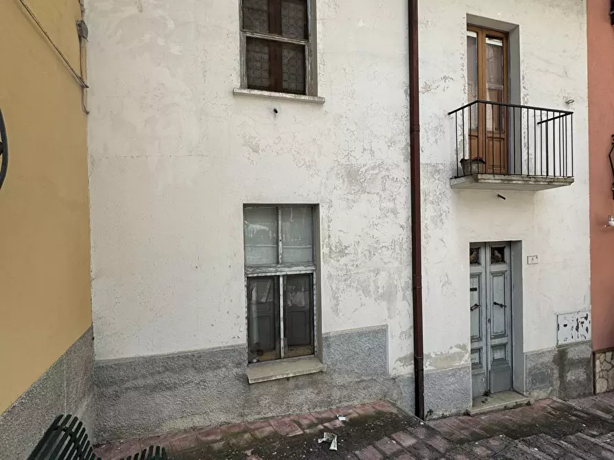 Immagine 3 di Appartamento in vendita  in Piazza del Municipio a Lama Dei Peligni