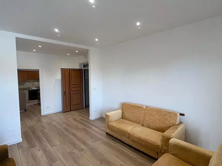 Immagine 8 di Pentalocale in vendita  in Via Martiri VI Ott. 90 a Lanciano