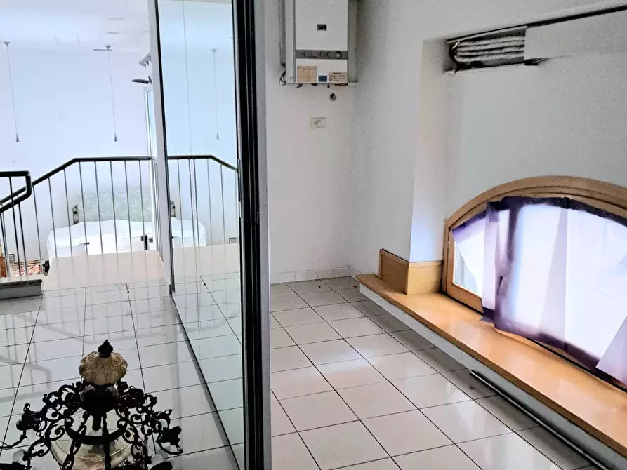 Immagine 8 di Locale commerciale in affitto  in VIA ABRUZZI 15 a Lanciano