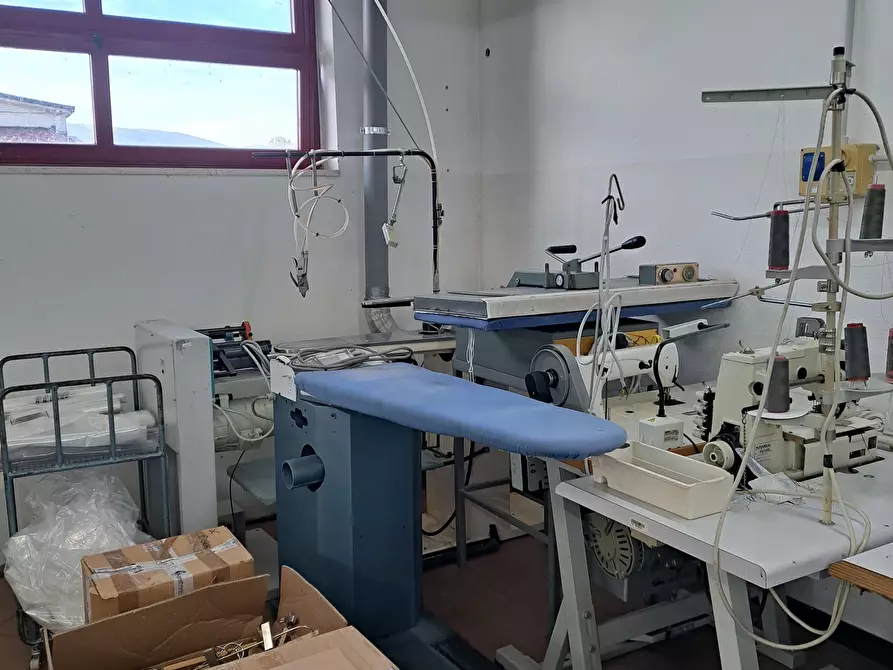 Immagine 17 di Attività artigianale in affitto  in SS538 a Orsogna