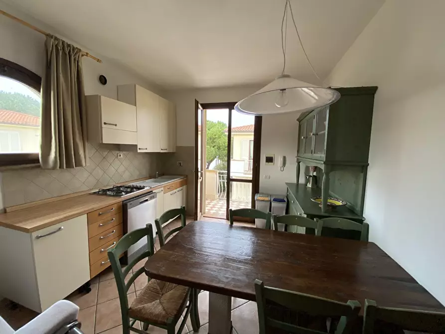 Immagine 4 di Appartamento in vendita  in Via dell'Astronomia a Cecina