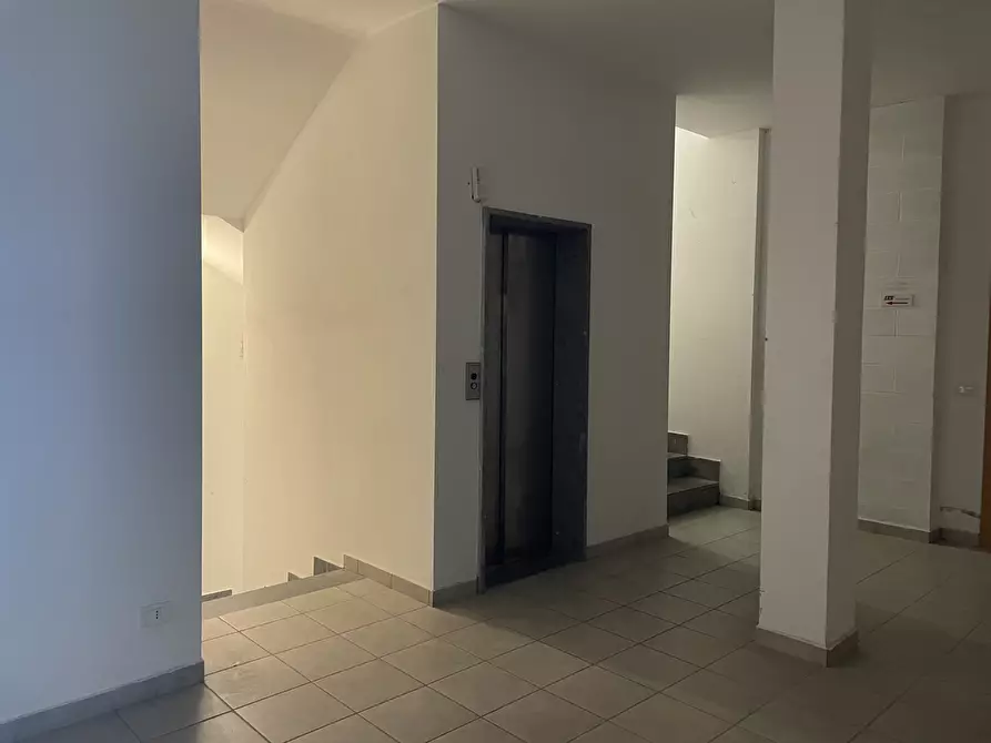 Immagine 11 di Ufficio in vendita  in Via Magona a Cecina