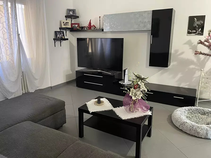 Immagine 2 di Appartamento in vendita  in Viale Guglielmo Marconi a Cecina