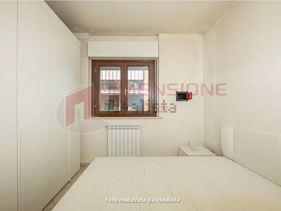 Immagine 11 di Bilocale in vendita  in Via Rocca di Cambio a Roma