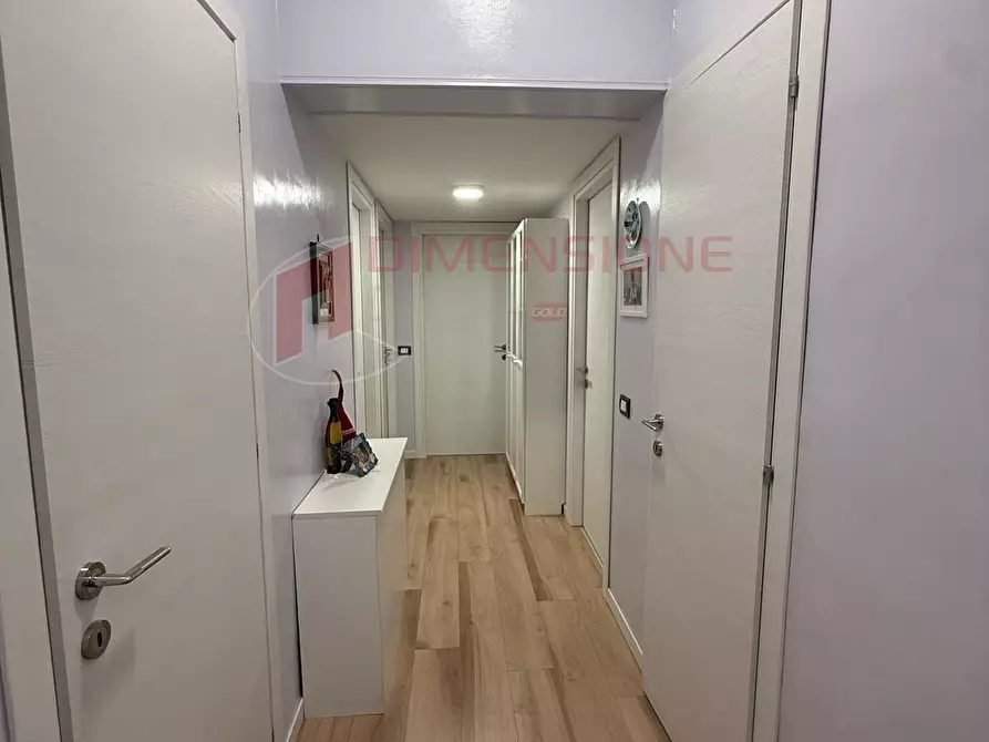 Immagine 7 di Quadrilocale in vendita  in Via Massa di San GiulianoVia di Massa San Giuliano a Roma