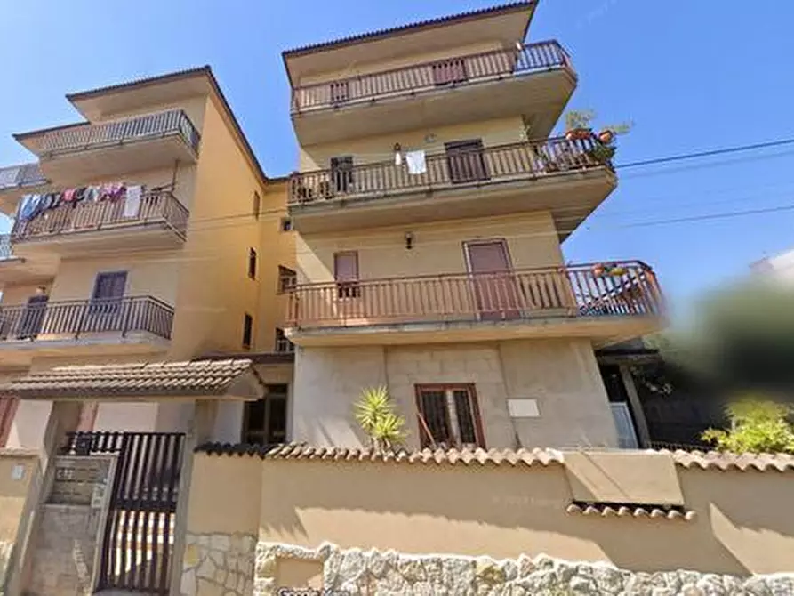 Immagine 1 di Quadrilocale in vendita  a Roma