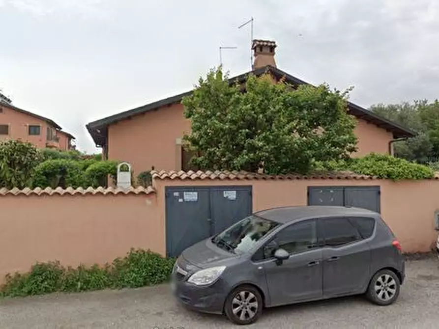 Immagine 2 di Villa in vendita  a Roma
