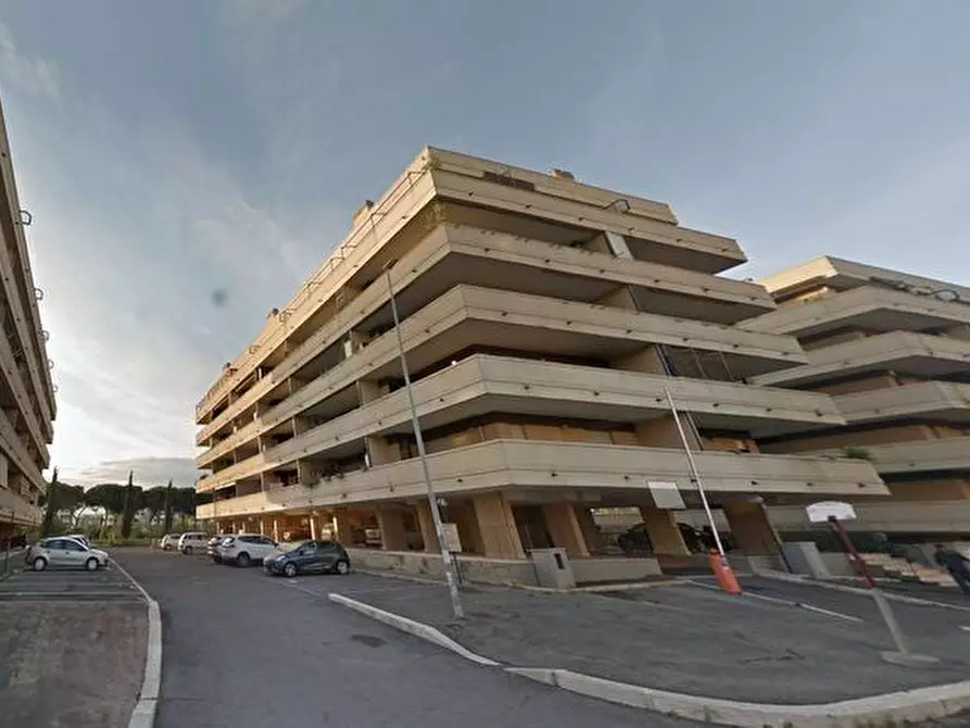 Immagine 5 di Trilocale in vendita  a Roma