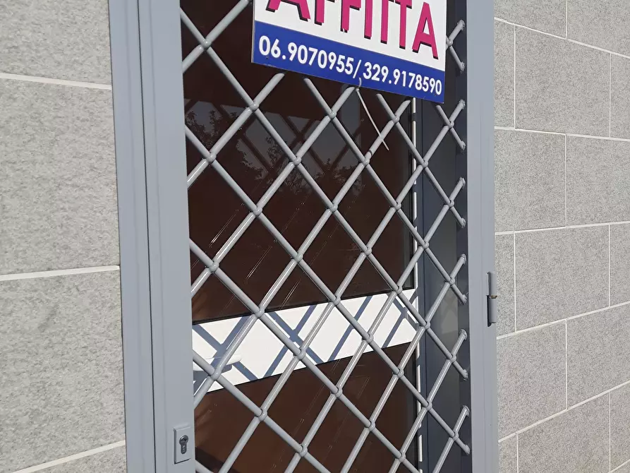 Immagine 17 di Locale commerciale in affitto  in Via San Michele 22 a Morlupo