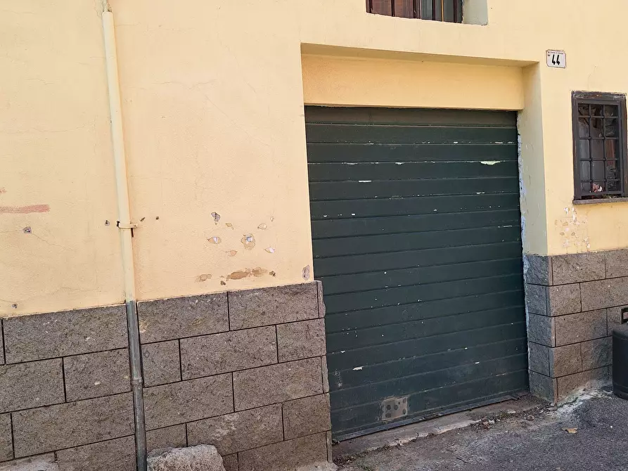 Immagine 1 di Garage in vendita  in Via San Sebastiano 63 a Morlupo