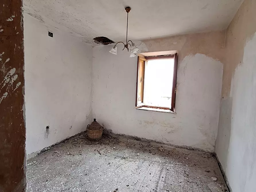 Immagine 10 di Quadrilocale in vendita  in Via Folignate 1 a Visso