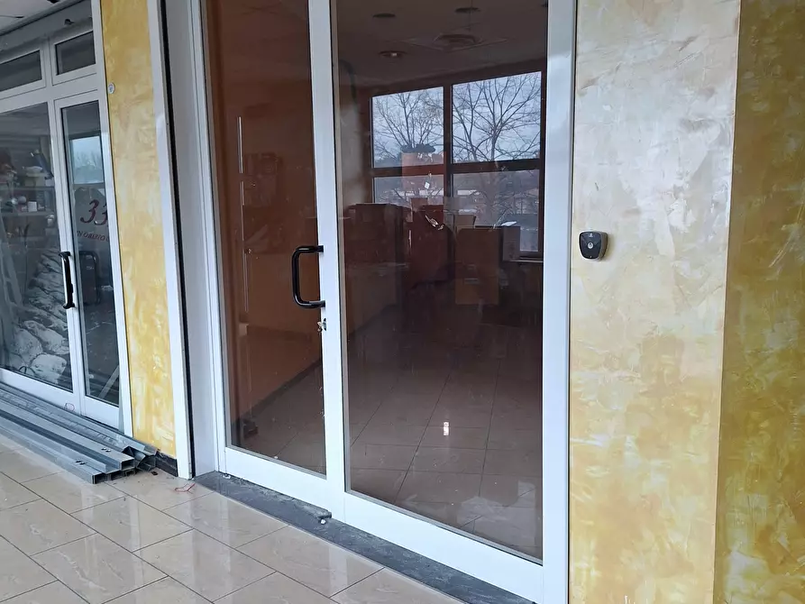 Immagine 6 di Locale commerciale in affitto  in Via San Michele 22 a Morlupo