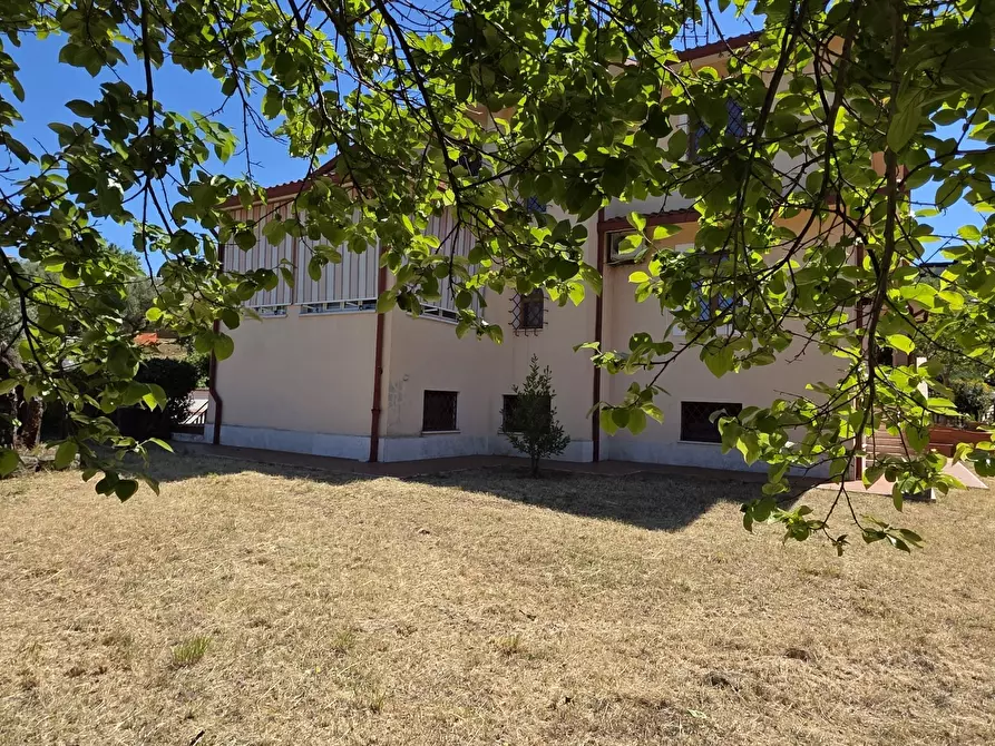 Immagine 3 di Villa in vendita  in Via Aldo Moro 11 a Castelnuovo Di Porto