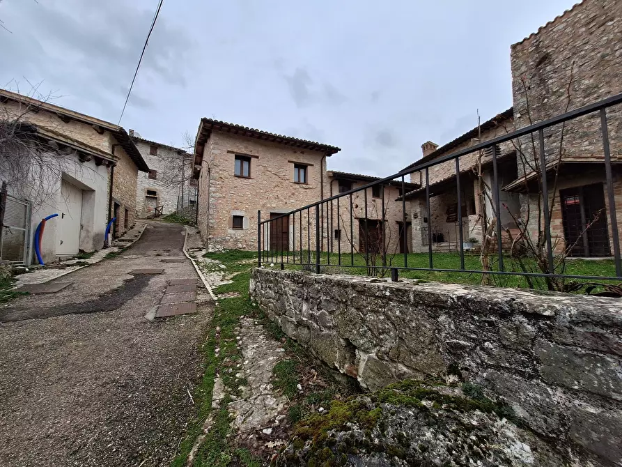 Immagine 47 di Rustico / casale in vendita  in via di Agliano 1 a Campello Sul Clitunno