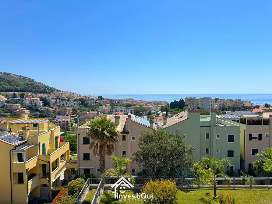Immagine 30 di Bilocale in vendita  in Via Felice Cascione 26 a Pietra Ligure