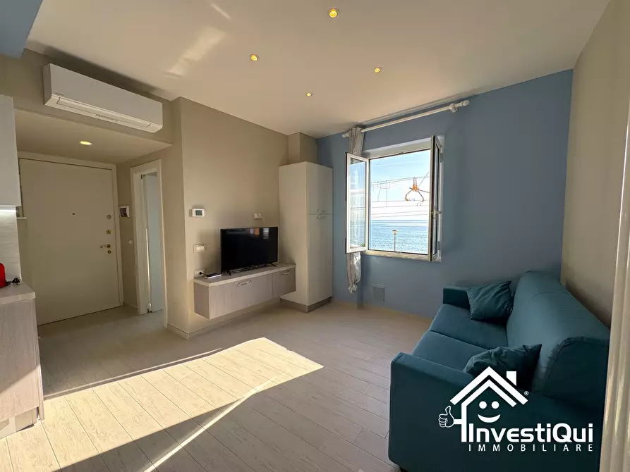 Immagine 4 di Bilocale in vendita  in Via XXV Aprile 189 a Pietra Ligure