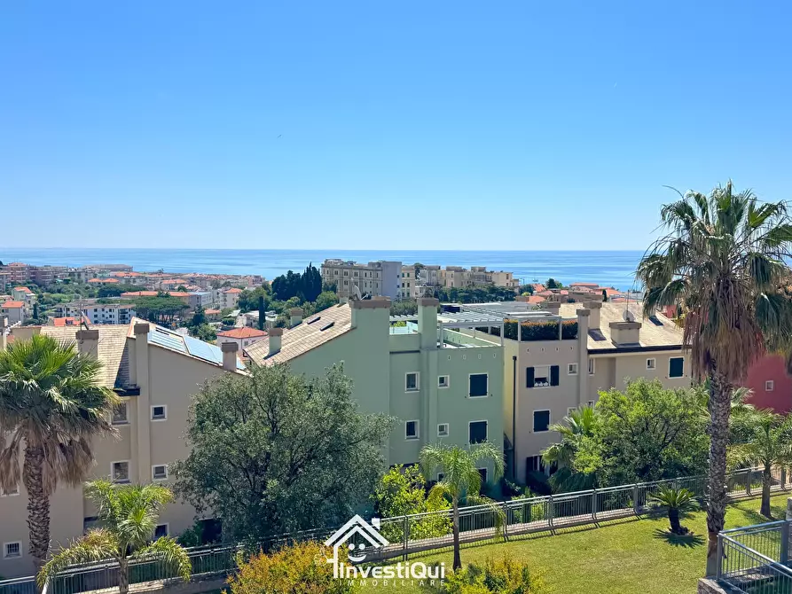 Immagine 9 di Bilocale in vendita  in Via Felice Cascione 26 a Pietra Ligure