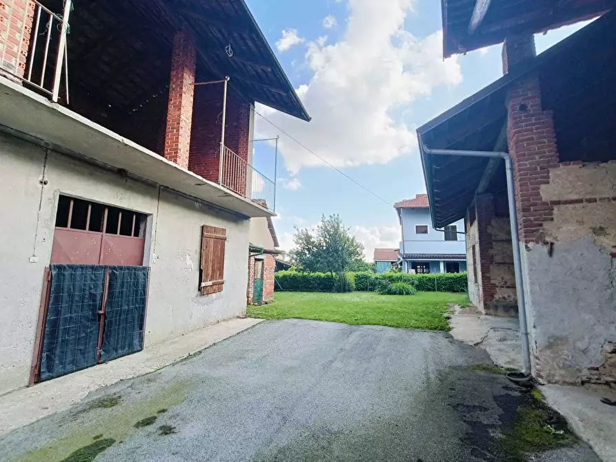 Immagine 14 di Magazzino in vendita  in Via Chiesa S.Domenico 1 a Front