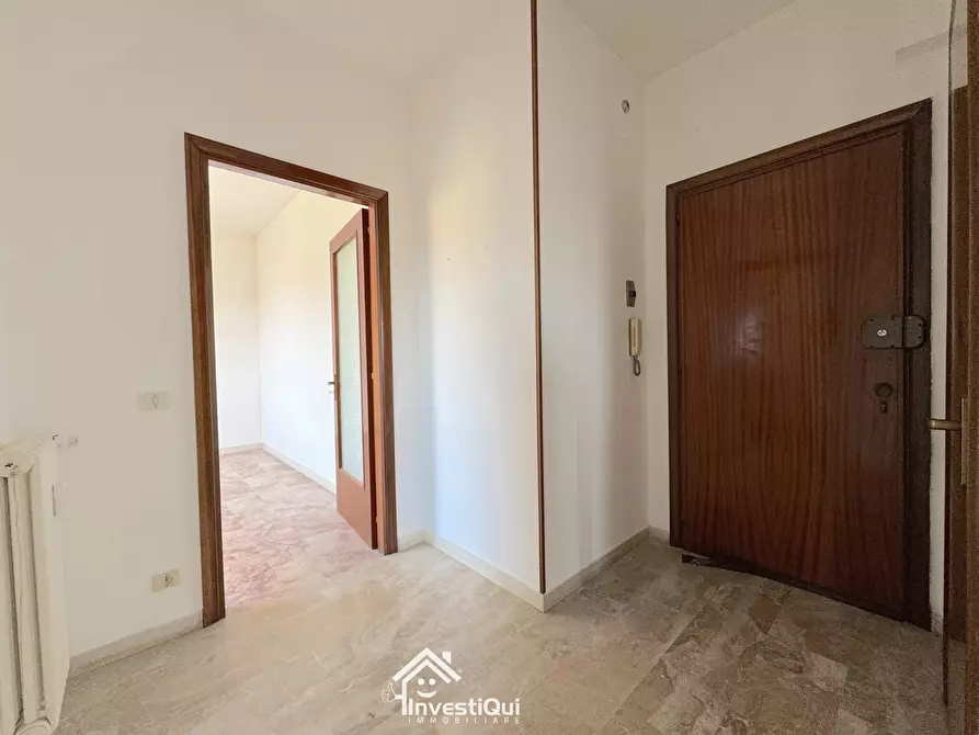 Immagine 29 di Bilocale in vendita  in Viale Riviera 22 a Pietra Ligure