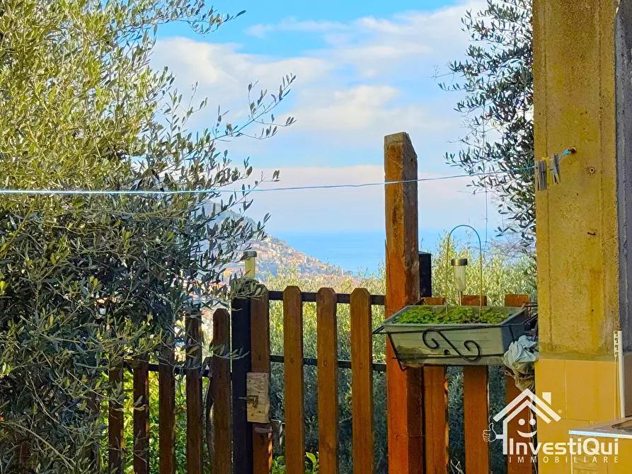 Immagine 3 di Trilocale in vendita  in Via Ranzi 176B a Pietra Ligure