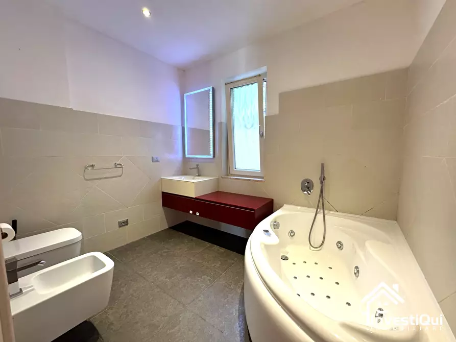 Immagine 32 di Bilocale in vendita  in Via Degli Orsolani 84 a Loano