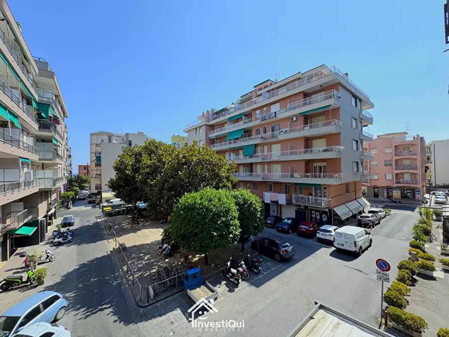 Immagine 9 di Trilocale in vendita  in Piazza della Vittoria 36 a Pietra Ligure