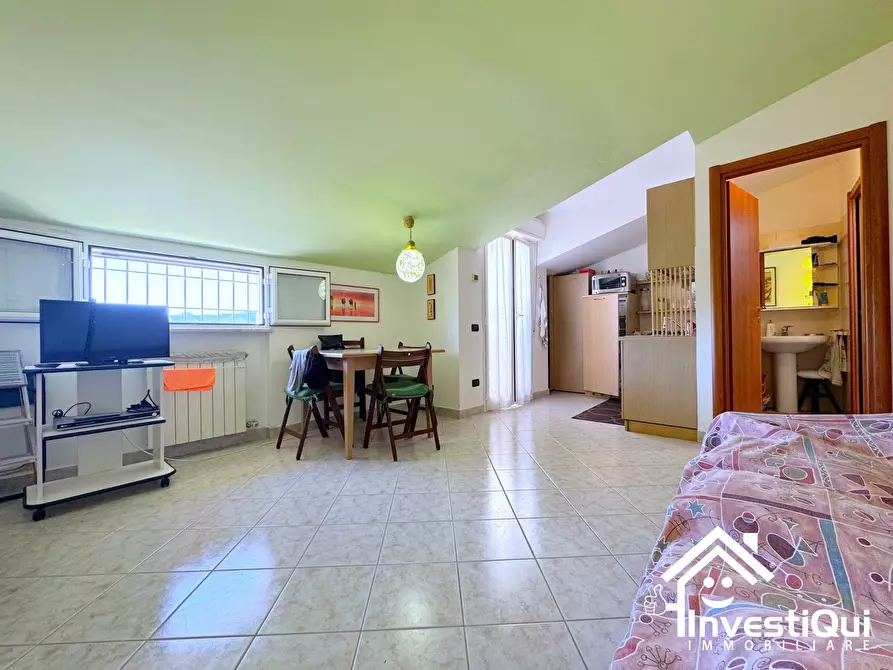 Immagine 11 di Monolocale in vendita  in Via Edmondo De Amicis 51 a Pietra Ligure