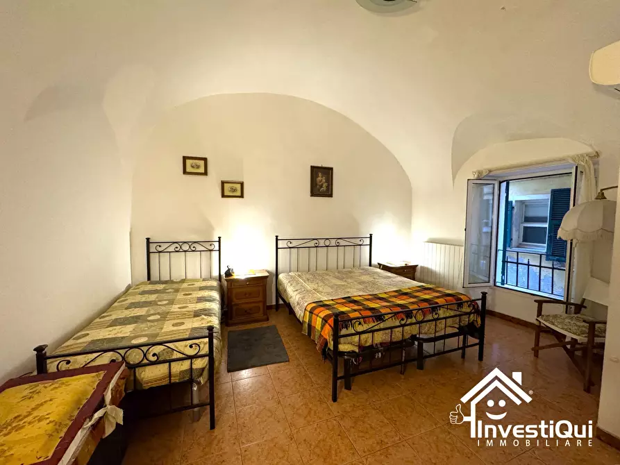 Immagine 14 di Bilocale in vendita  in Via Giobatta Chiappe 34 a Pietra Ligure