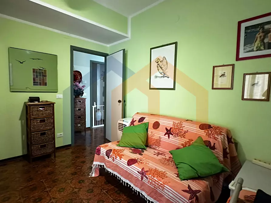 Immagine 25 di Quadrilocale in vendita  in Via de Negri 8 a Bergeggi