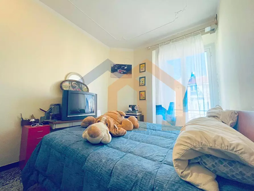 Immagine 11 di Appartamento in vendita  in Piazza del Popolo 8 a Savona