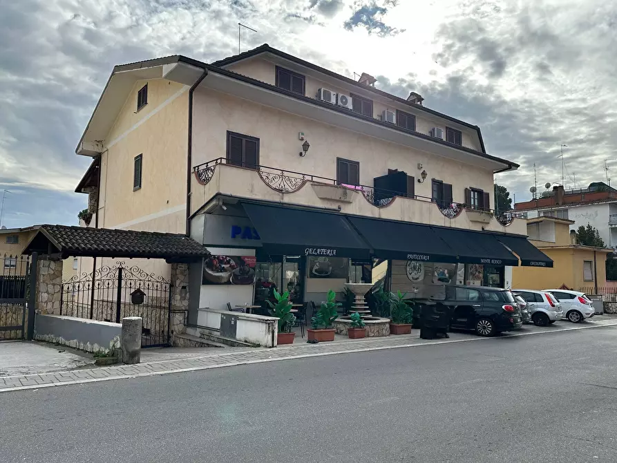 Immagine 3 di Locale commerciale in vendita  in Via Palombarese 306 a Fonte Nuova