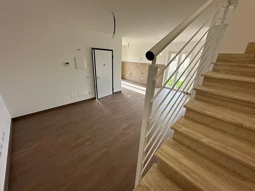 Immagine 10 di Casa bifamiliare in vendita  in Via Giacomo Leopardi a Fonte Nuova