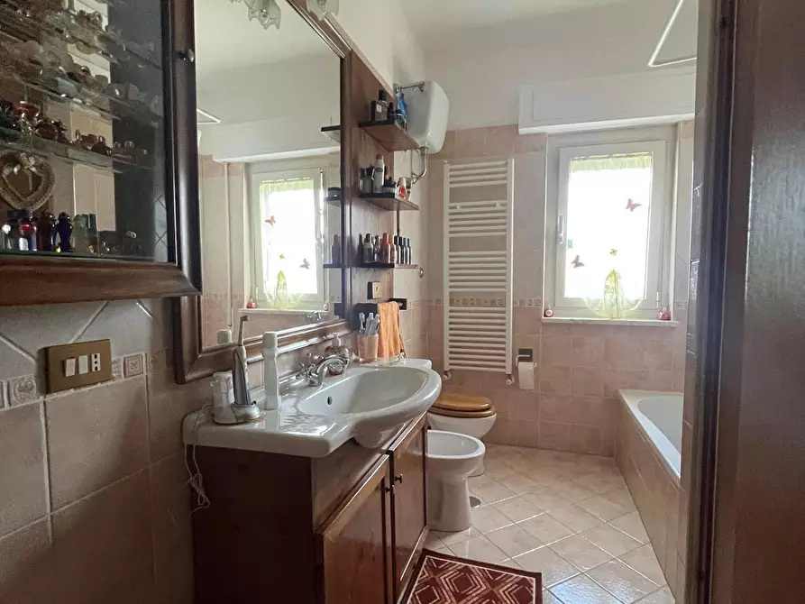 Immagine 24 di Quadrilocale in vendita  in Via Palombarese 124 a Fonte Nuova