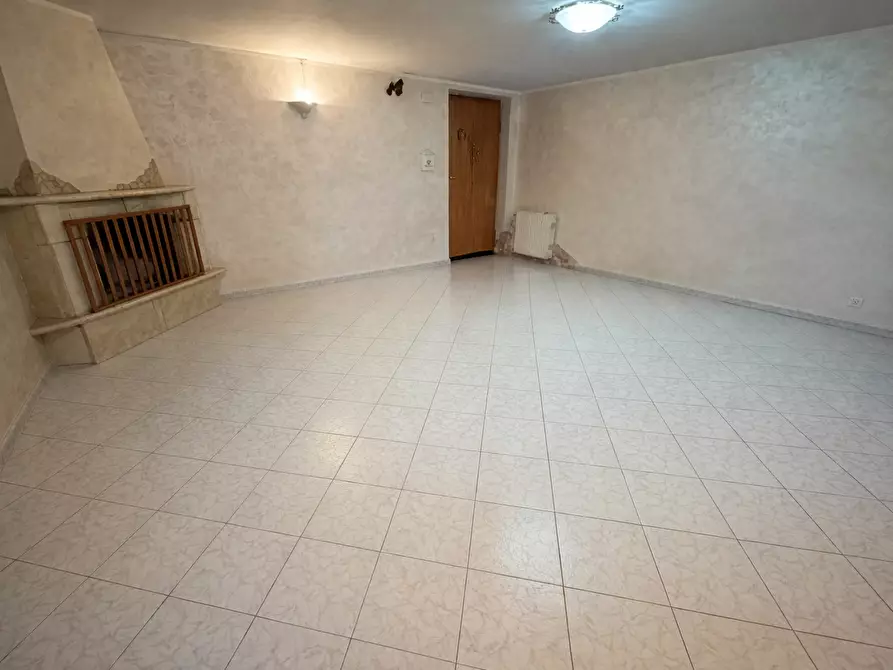 Immagine 11 di Trilocale in vendita  in Via Palombarese 425 a Fonte Nuova