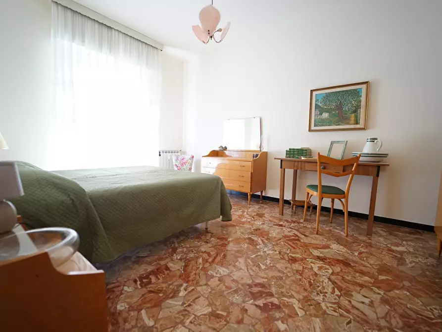 Immagine 14 di Bilocale in affitto  a Chiavari