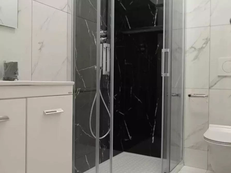 Immagine 16 di Trilocale in affitto  a Chiavari