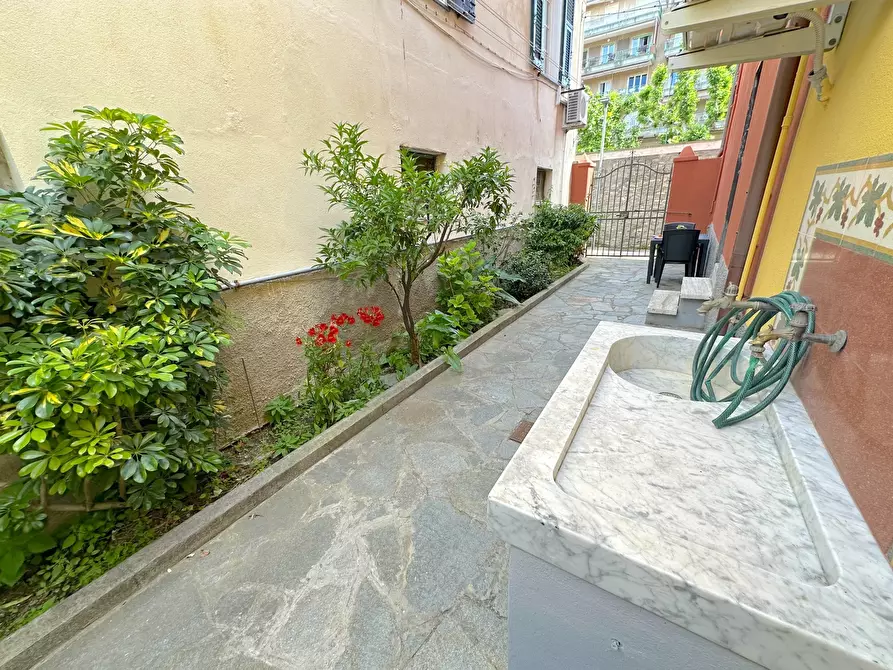 Immagine 11 di Bilocale in affitto  a Chiavari
