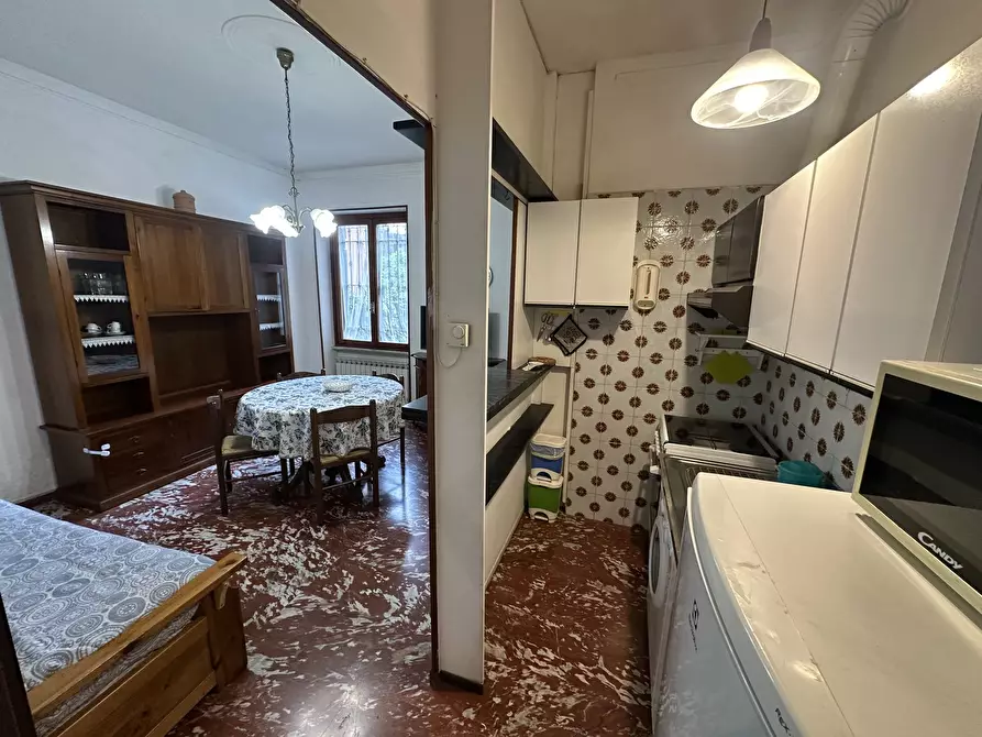 Immagine 6 di Bilocale in affitto  a Chiavari