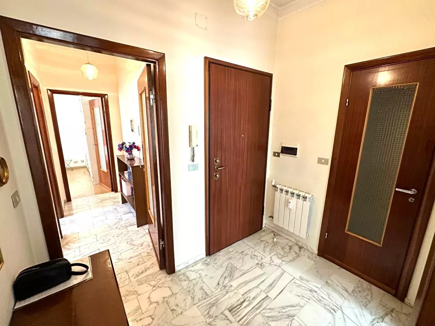Immagine 5 di Trilocale in affitto  a Chiavari