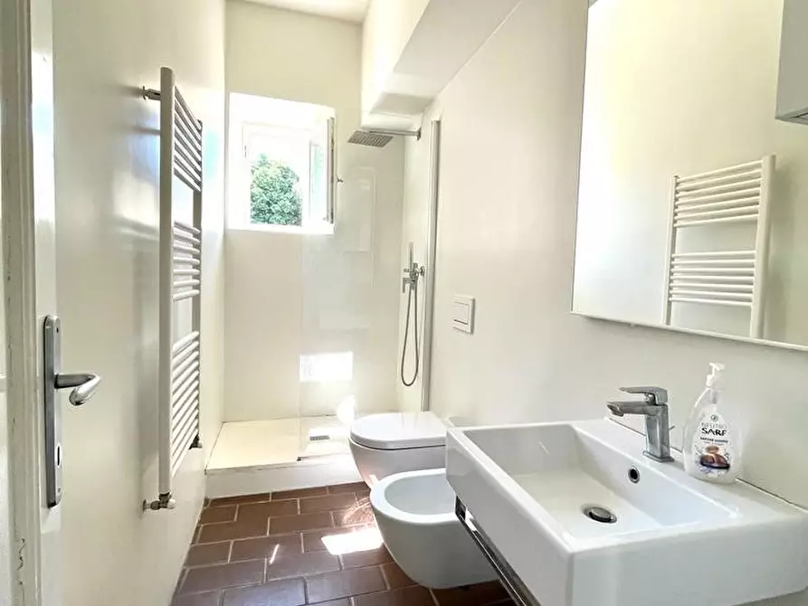 Immagine 17 di Quadrilocale in vendita  in Borgo Ognissanti 130 a Firenze