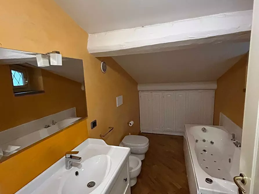 Immagine 15 di Quadrilocale in affitto  in Piazza Francesco Ferrucci a Firenze