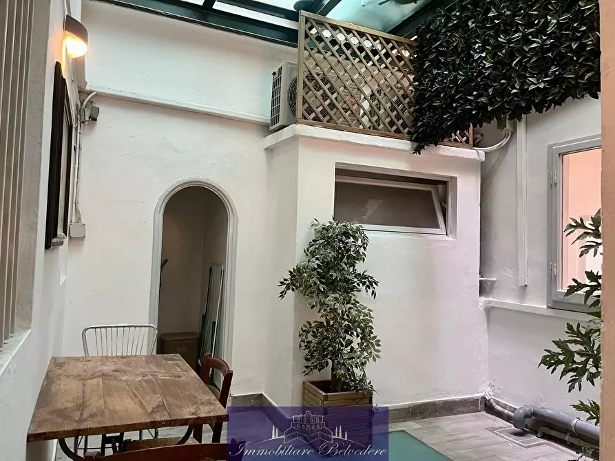 Immagine 25 di Quadrilocale in affitto  in Lungarno Vespucci a Firenze