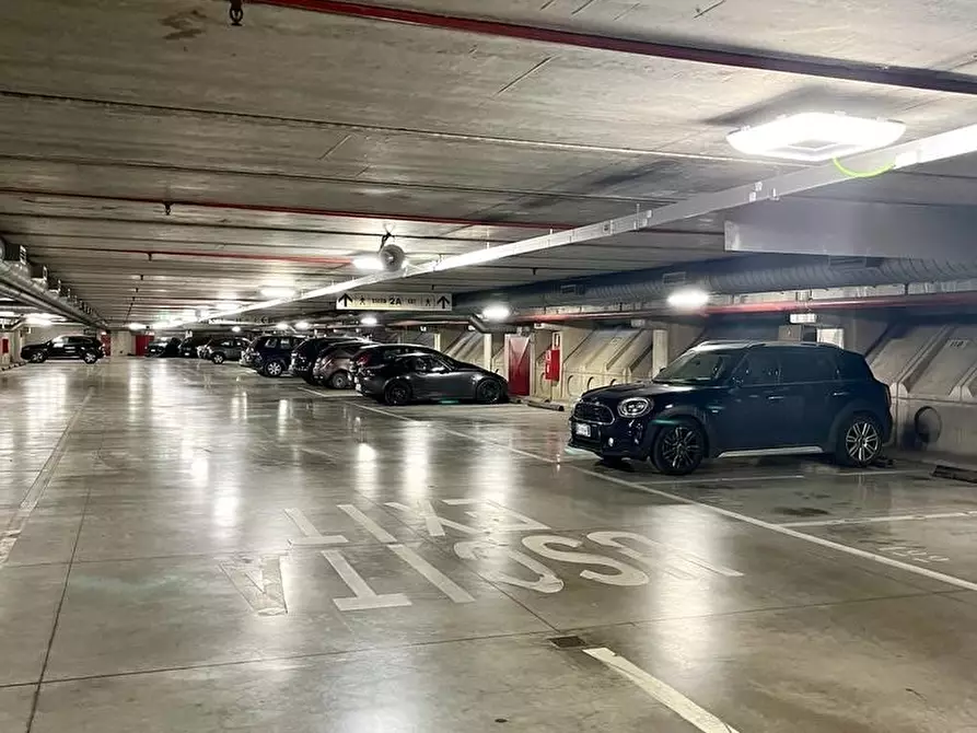 Immagine 4 di Garage in affitto  in Piazza Santa Maria Novella a Firenze