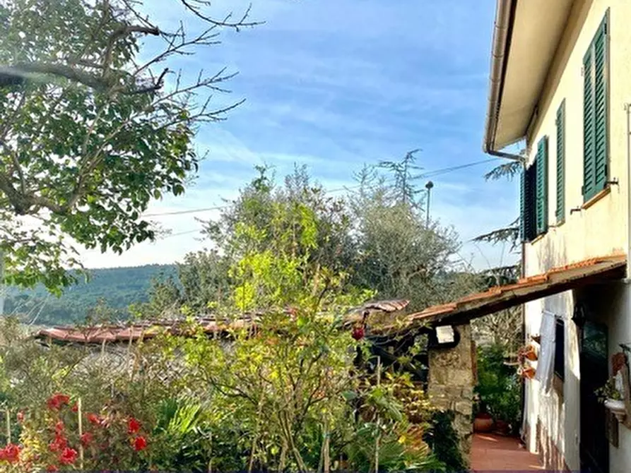 Immagine 13 di Villa in vendita  in Via dei Bagni a Greve In Chianti