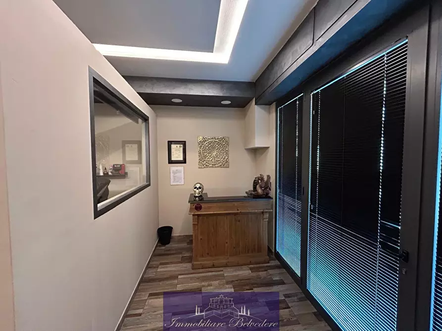 Immagine 8 di Locale commerciale in vendita  in Via Francesco Corteccia a Firenze